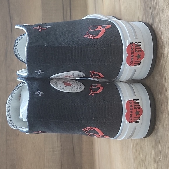 Converse high top Brand new platform in the box no lid. - Picture 11 of 16